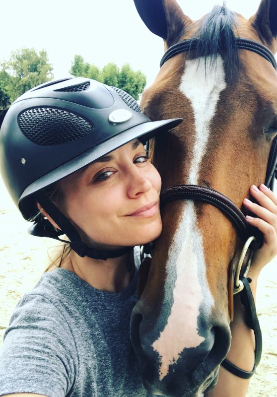 Kaley Cuoco – Social Media Pics, September 2017