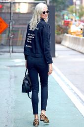 Karlie Kloss is Stylish - New York 09/22/2017