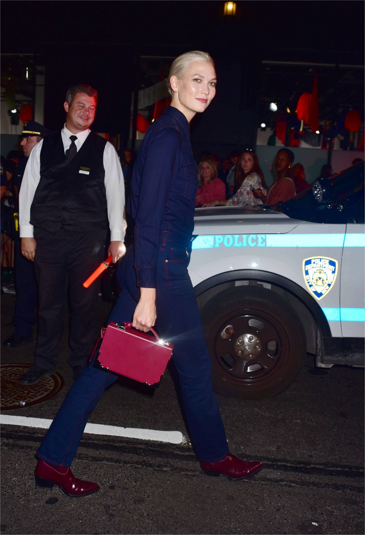 Karlie Kloss - Outside the Calvin Klein Fashion Show, NYFW 09/08/2017