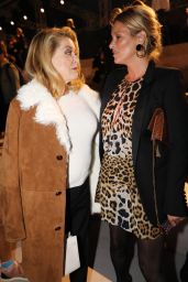 Kate Moss – Saint Laurent Fashion Show in Paris 09/26/2017