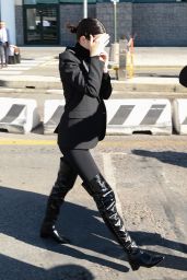 Kendall Jenner - Arrives at Malpensa Airport in Milan 09/20/2017