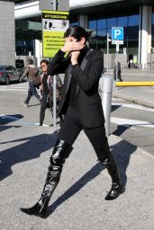 Kendall Jenner - Arrives at Malpensa Airport in Milan 09/20/2017