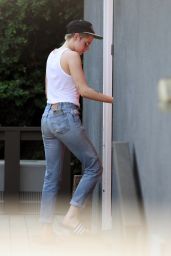 Kristen Stewart - Arrives to a Spa in LA 09/20/2017