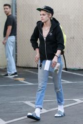 Kristen Stewart Street Style - Out in Los Angeles 09/20/2017