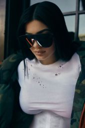 Kylie Jenner - Kendall+Kylie DropThree Collection 2017