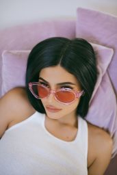 Kylie Jenner - Quay x Kylie Drop Two 2017