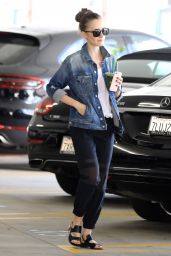 Lily Collins - Stops for a Smoothie in Beverly Hills 09/06/2017