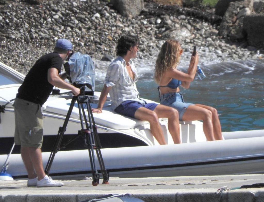 Lily James And Jeremy Irvine Filming Mamma Mia Vis Island In Croatia 09 12 2017 Celebmafia