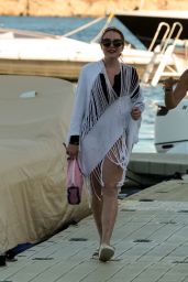Lindsay Lohan - Leaves a Yacht After a Boat Trip on Mykonos 09/04/2017