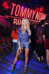 Lottie Moss – Tommy Hilfiger Fashion Show in London 09/19/2017