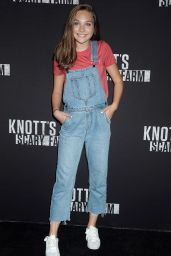 Maddie Ziegler – Knott’s Scary Farm Celebrity Night in Buena Park 09/29/2017