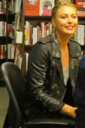 Maria Sharapova - Signing Her Book at Barnes & Noble in NYC 09/12/2017