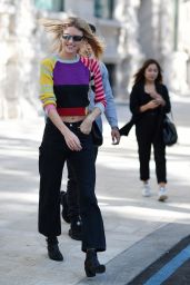 Martha Hunt - Out in Milan, Italy 09/20/2017