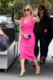 Megyn Kelly at "Extra" TV Show in Los Angeles 09/19/2017