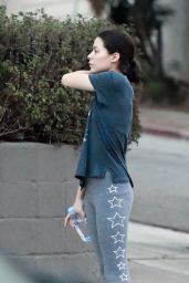 Miranda Cosgrove Make up Free - Out in Los Angeles 09/06/2017