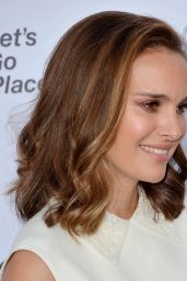 Natalie Portman - EMA Awards 2017 in Santa Moncia