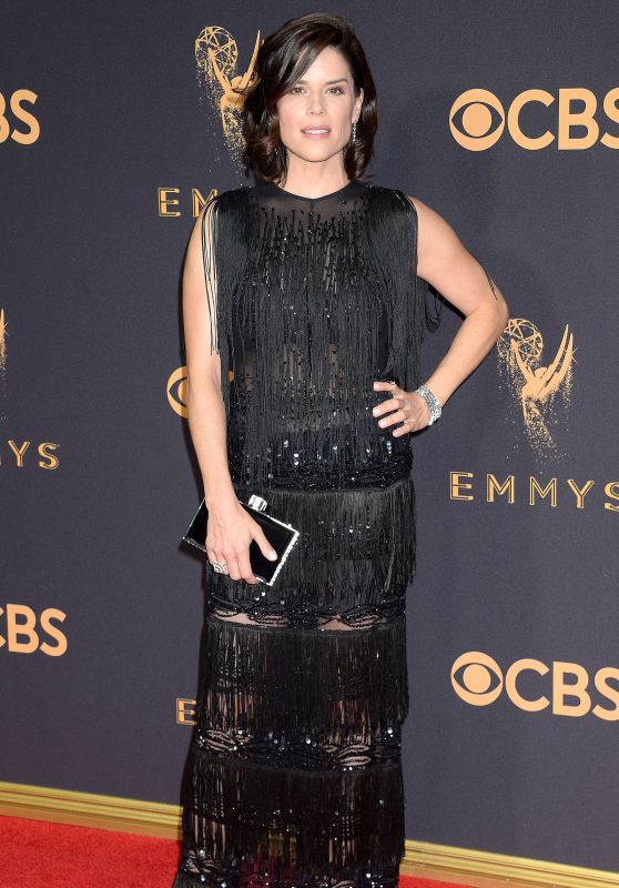 Neve Campbell – Emmy Awards in Los Angeles 09/17/2017