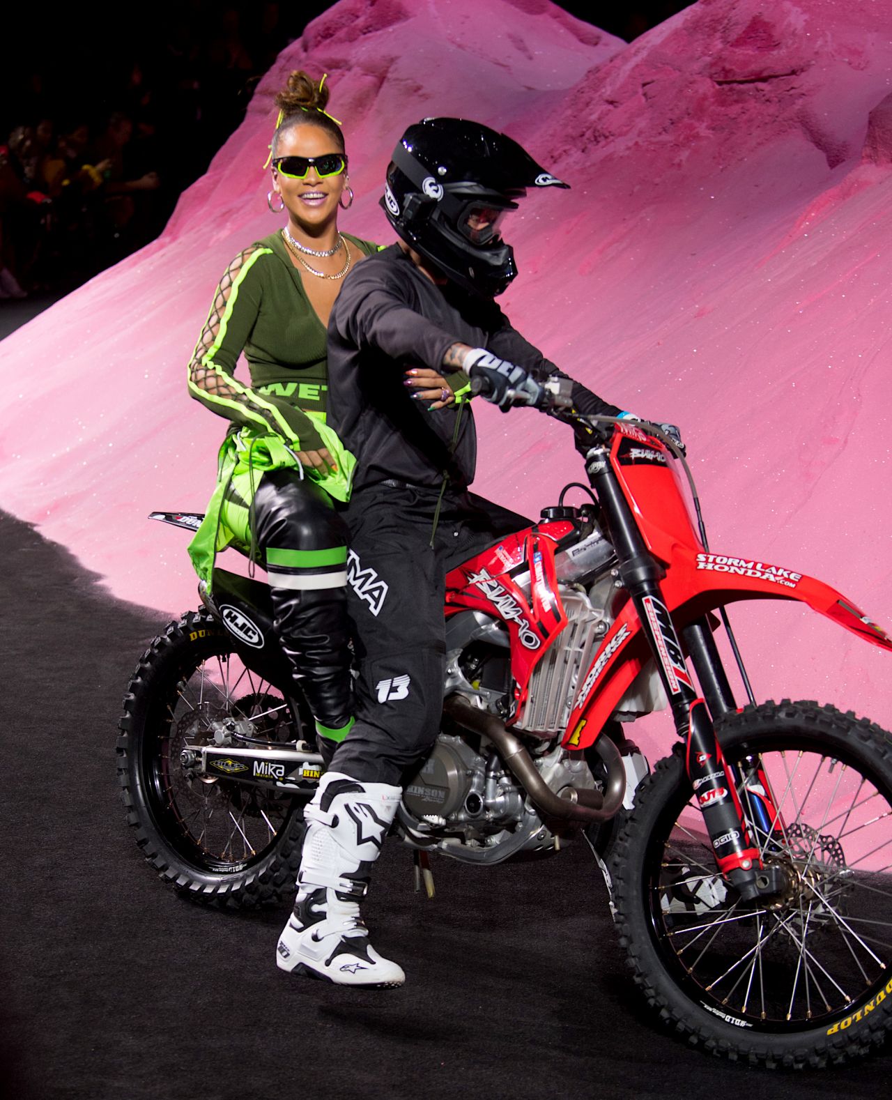 Rihanna - Closes Her Fenty Puma Fashion Show by Riding in on a Dirt ...