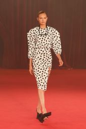 Romee Strijd - Off-White Fashion Show in Paris 09/28/2017