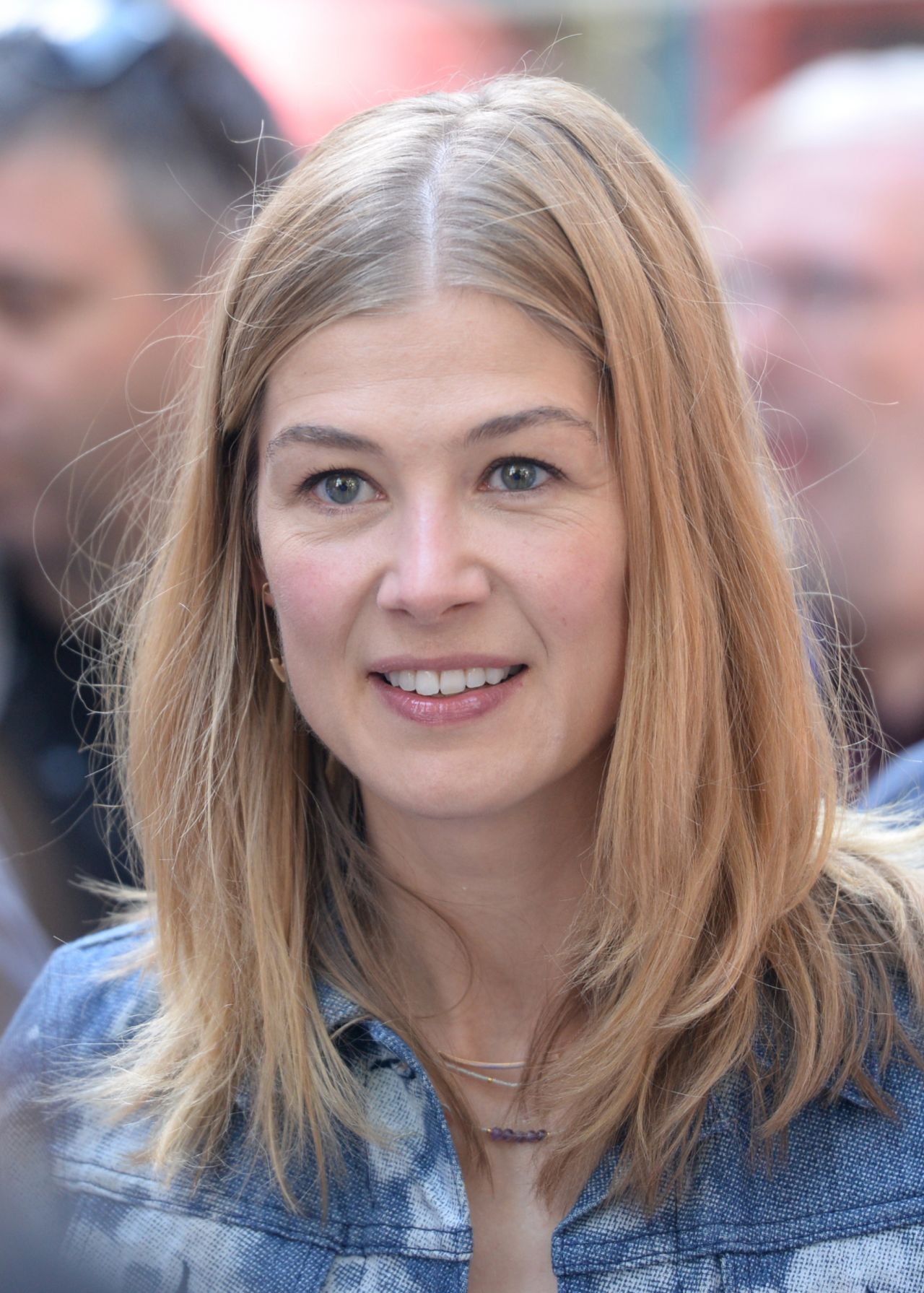 Rosamund Pike - Telluride Film Festival in Colorado 09/02/2017 • CelebMafia