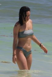 Rumer Willis in Bikini - Beach in Cancun 09/06/2017