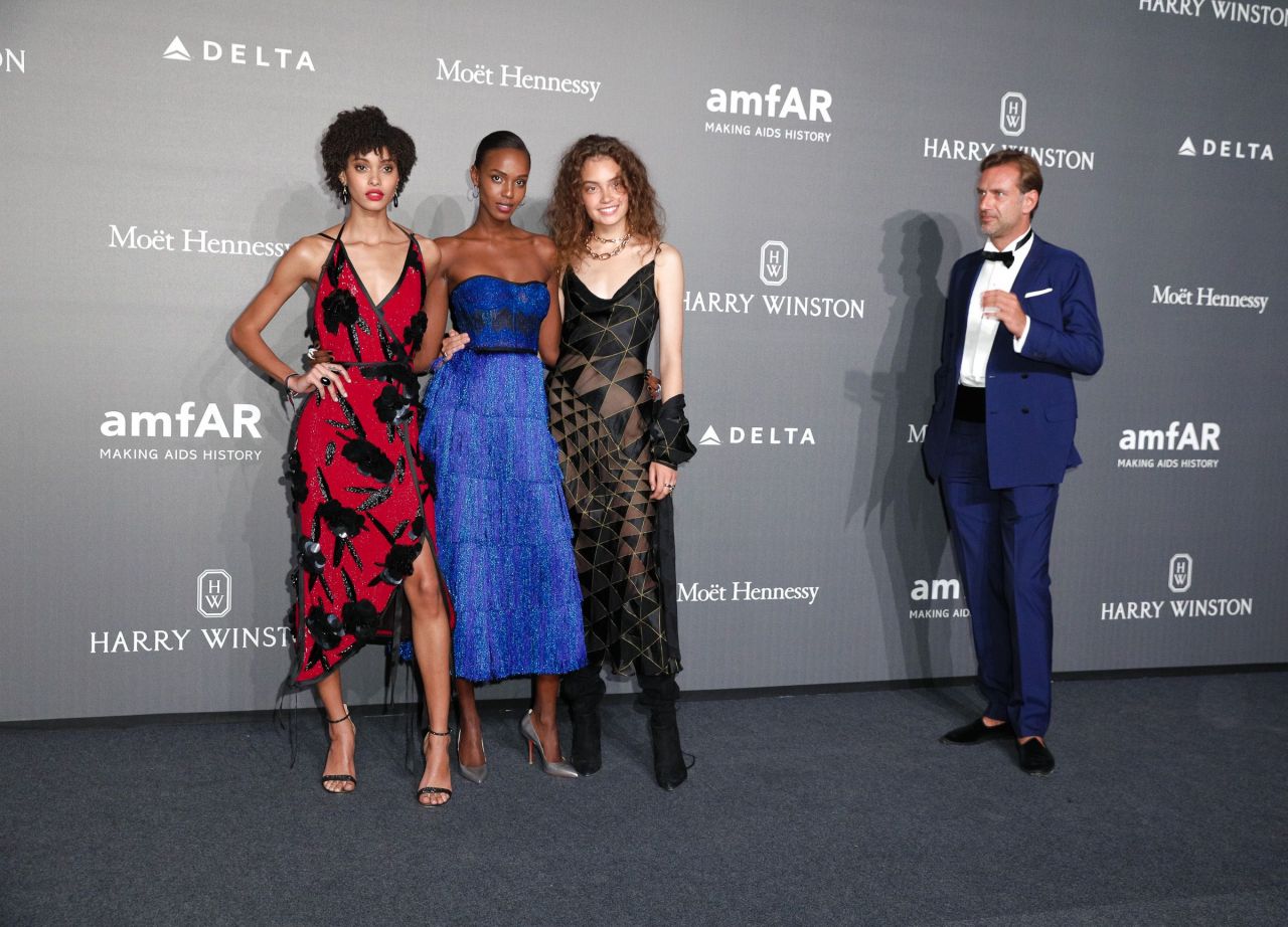 Sasha Kichigina – amfAR Gala Milano Red Carpet in Milan, Italy 09/21