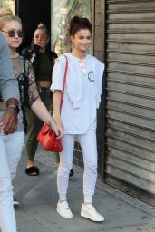 Selena Gomez Cute Street Style – Out in NYC 09/04/2017