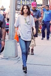 Selena Gomez - Woody Allen Film Set in NYC 09/22/2017