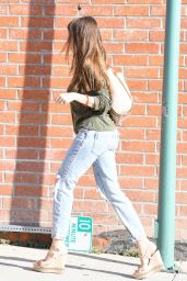 Sofia Vergara in Ripped Jeans - Beverly Hills 09/07/2017