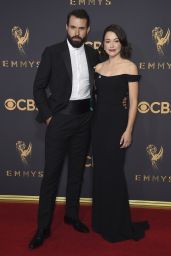 Tatiana Maslany – Emmy Awards in Los Angeles 09/17/2017