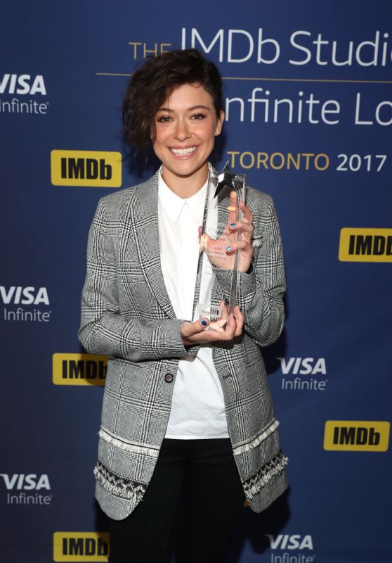 Tatiana Maslany - Receives the IMDb "Fan Favorite" STARmeter Award in Toronto 09/08/2017