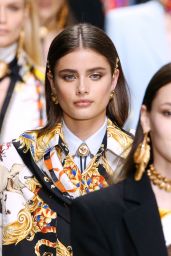 Taylor Hill – Versace Show in Milan 09/22/2017