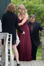 Taylor Swift As a Bridesmaid at Her BFF Abigail