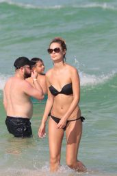 Yana Dubnik in a Black Bikini at the Beach in Miami Beach 09/18/2017