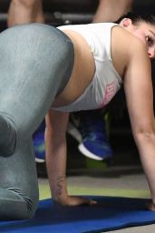 Ariel Winter - Exercises at the gym in Los Angeles 10/23/2017