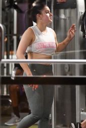 Ariel Winter - Exercises at the gym in Los Angeles 10/23/2017