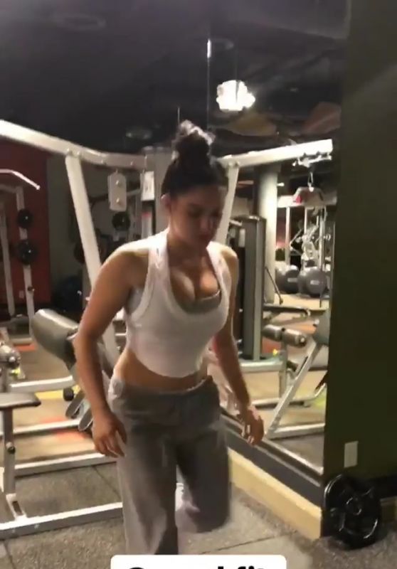 Ariel Winter - Working Out 10/11/2017