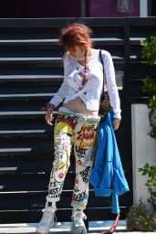 Bella Thorne Style - Out in Los Angeles 10/06/2017