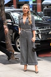 Blake Lively Style and Fashion Inspirations - Arriving at Her Hotel in NYC 10/16/2017