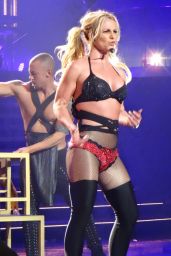 Britney Spears - Performing at Planet Hollywood in Las Vegas 10/11/2017 