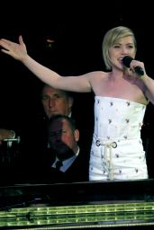 Carly Rae Jepsen - Performs Live at David Foster Foundation Gala in Vancouver 10/21/2017