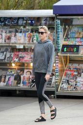 Charlize Theron - Heads to SoulCycle in LA 10/30/2017