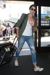 Cobie Smulders - LAX Airport in Los Angeles 10/04/2017