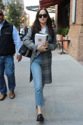 Dakota Johnson Casual Style - Out for a Stroll in NYC 