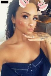 Demi Lovato – Social Media Images 10/12/2017