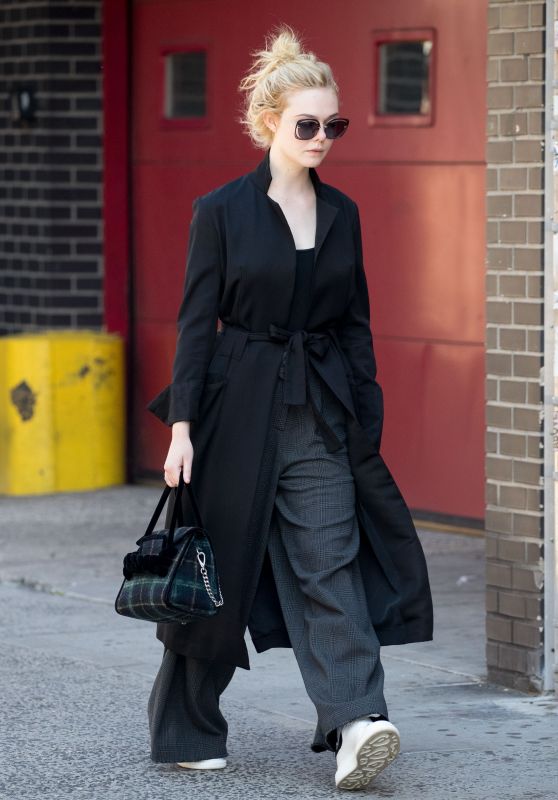 Elle Fanning in Casual Attire - Out in NYC 10/02/2017
