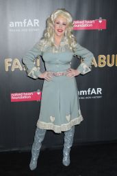 Ellie Goulding – 2017 amfAR Fabulous Fund Fair in NYC