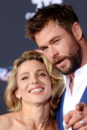 Elsa Pataky and Chris Hemsworth – “Thor: Ragnarok” Premiere in Los Angeles 10/10/2017