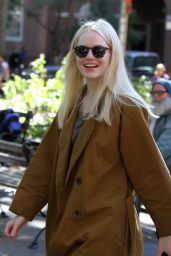 Emma Stone - Shooting Scenes on the Set of "Maniac" in NYC 10/20/2017