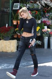 Hailey Baldwin Urban Street Style - Hollywood 10/04/2017